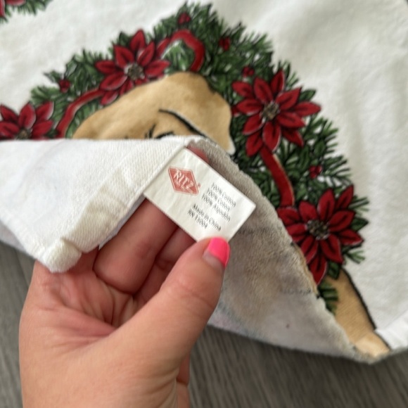 Golden Retriever Christmas Wreath Tea Kitchen Towel - Picture 3 of 5